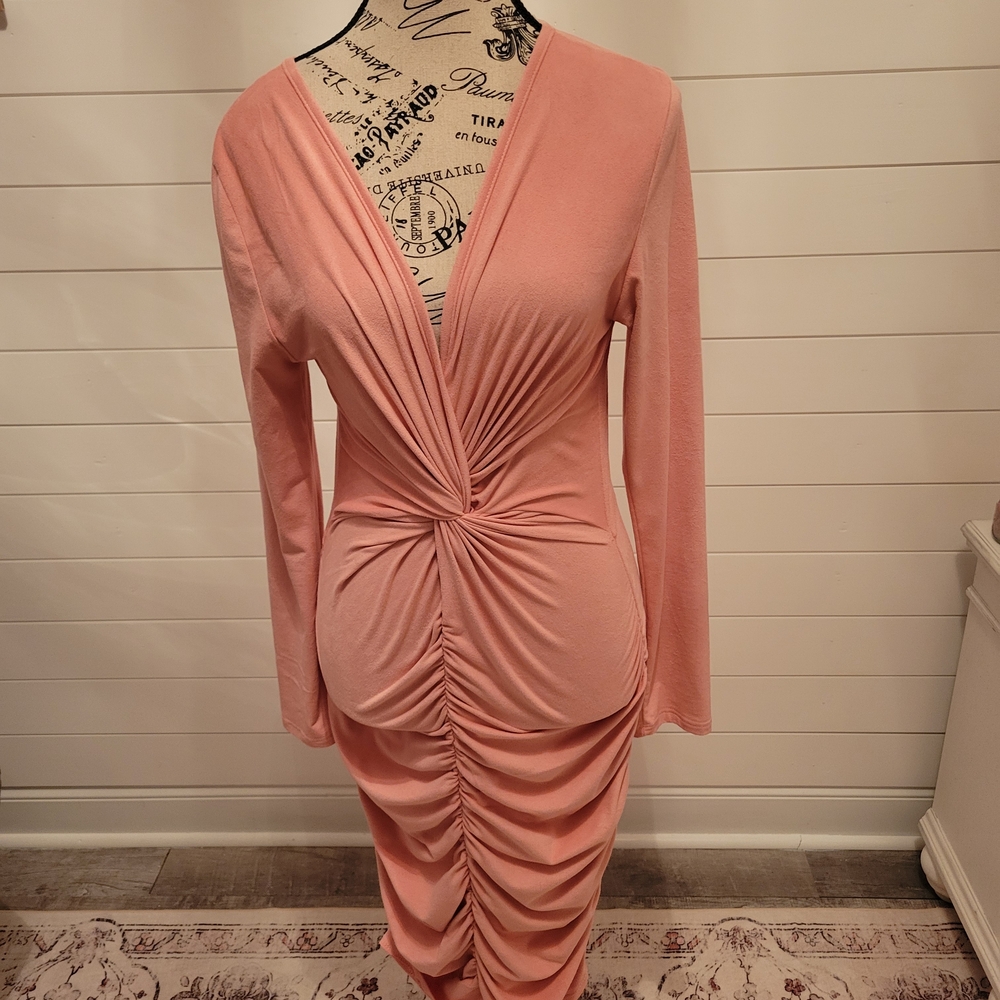 Auditions Sz Large pink, long-sleeve ruched dress Excellent Condition